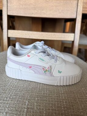 GIRLS' PUMA TODDLER CARINA 3.0 BUTTERFLY SNEAKERS- US 9 WITH BOX